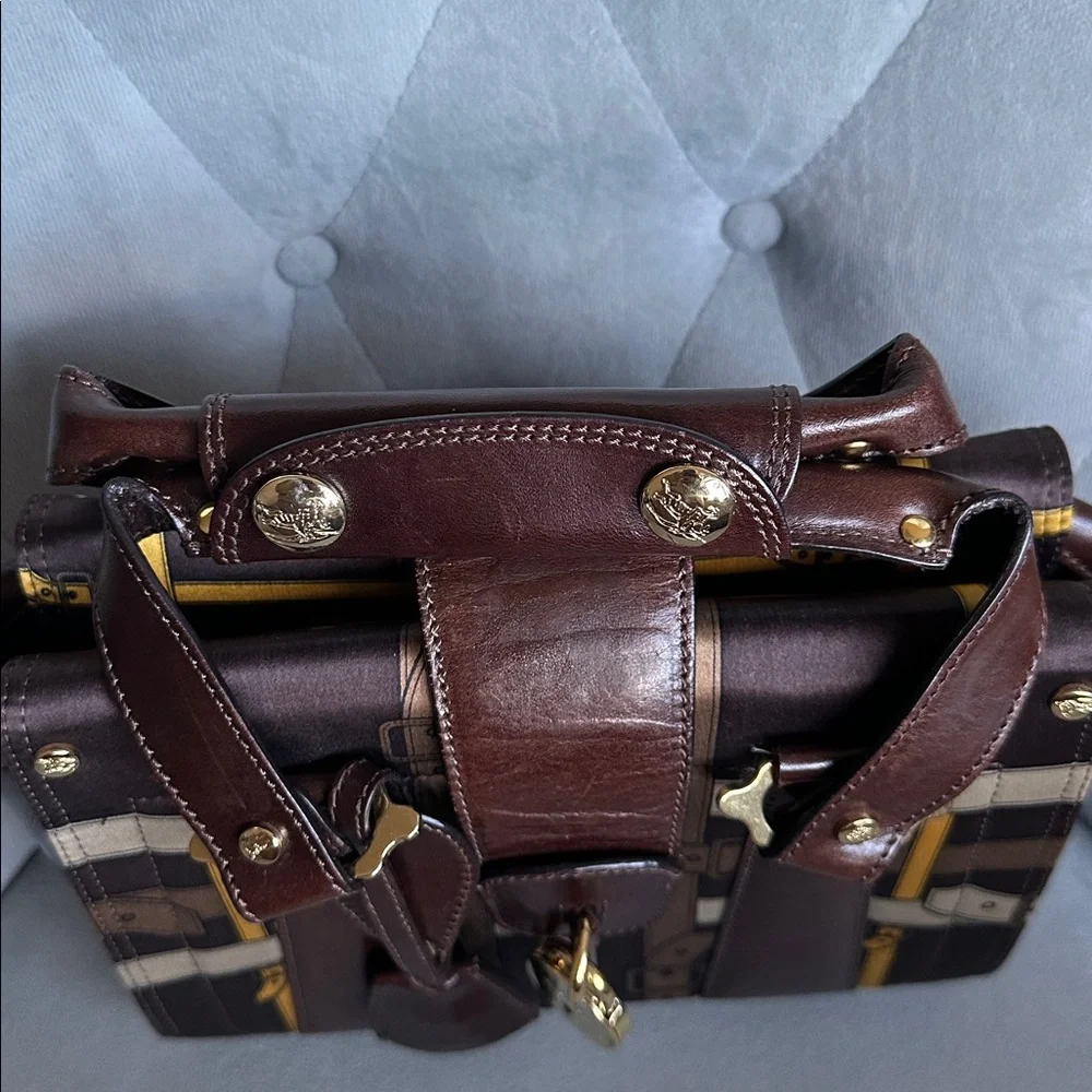 Burberry Rare Bag authentic COA